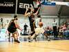 joueurs de basket en action 